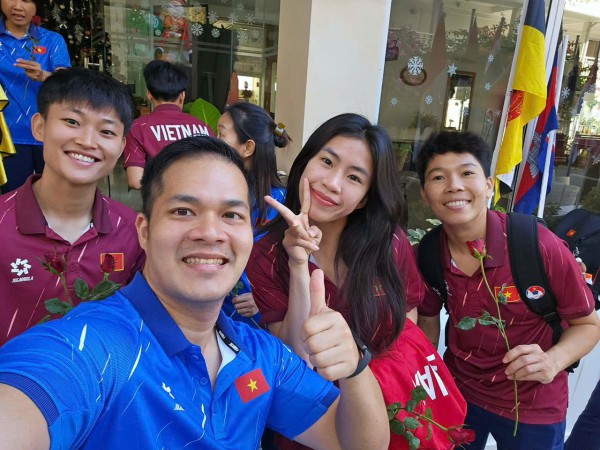 Đội tuyển nữ Việt Nam chia tay Chonburi về nước: SEA Games 33 vẫn là ký ức khó quên! Đội tuyển nữ Việt Nam chia tay Chonburi về nước: SEA Games 33 vẫn là ký ức khó quên!