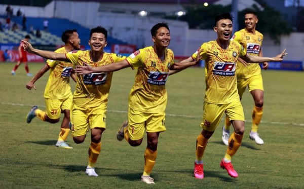 Đông Á Thanh Hóa vững vàng ngôi đầu V.League 2023