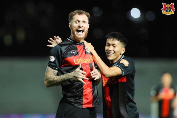 Ông Kim Sang-sik chờ nguyên liệu hảo hạng Ông Kim Sang-sik chờ nguyên liệu hảo hạng