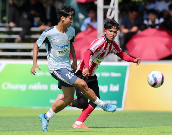 Ước mơ thành sự thật với tuyển thủ U.23 Lào Ước mơ thành sự thật với tuyển thủ U.23 Lào