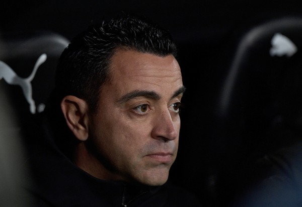 HLV Xavi tiếp tục than vãn khi Barca hòa thất vọng Valencia
