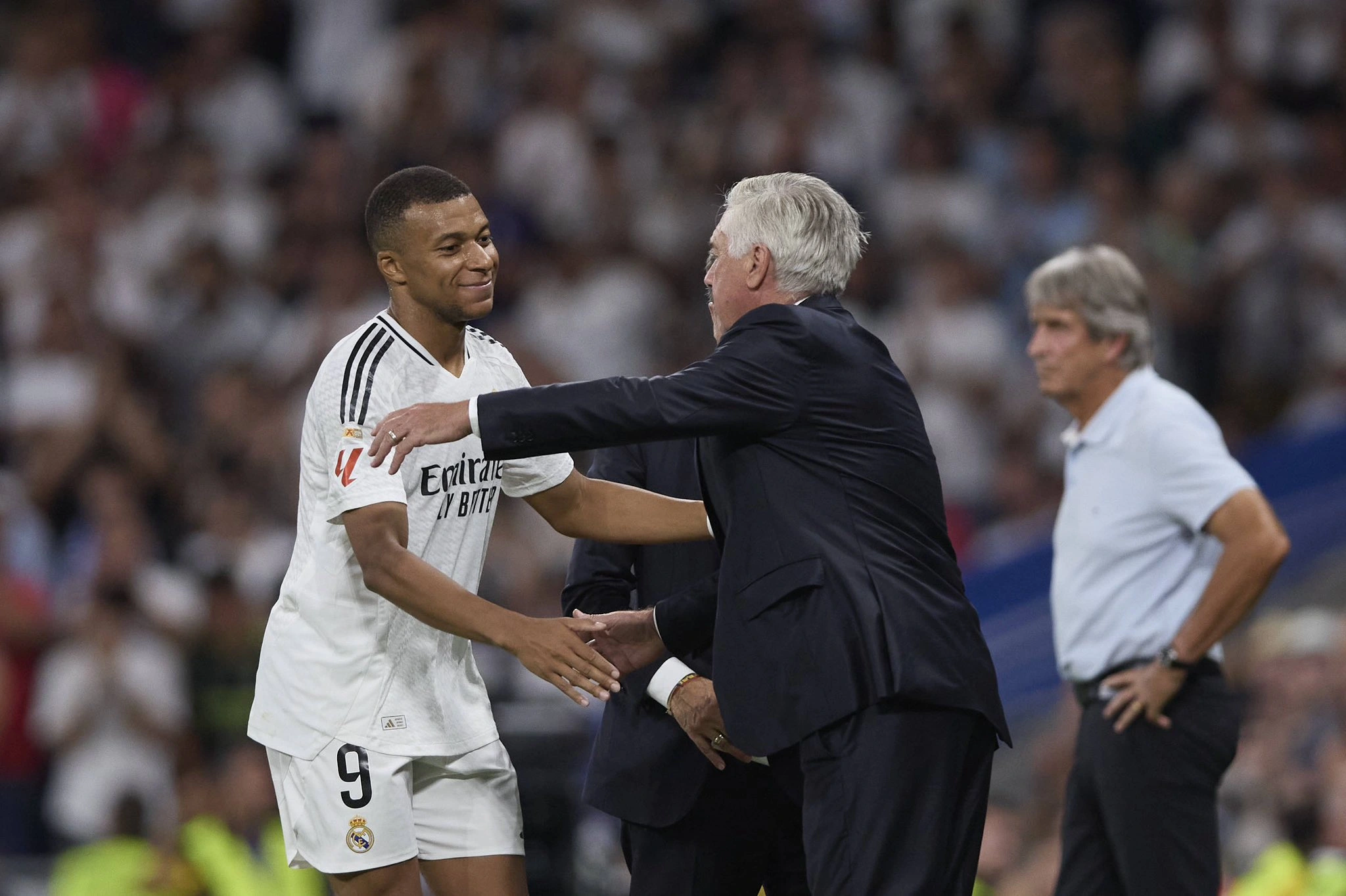 Mbappe lên tiếng sau cú đúp đầu tiên cho Real Madrid, cảnh báo sao trẻ Lamine Yamal