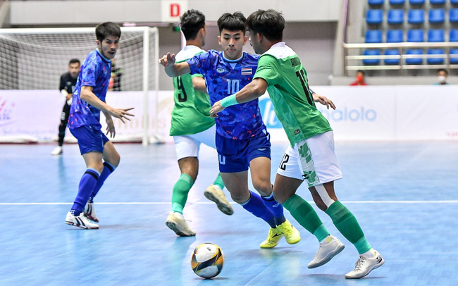 Cầm hoà Thái Lan, ĐT futsal Indonesia dẫn đầu bảng xếp hạng môn futsal nam SEA Games 31