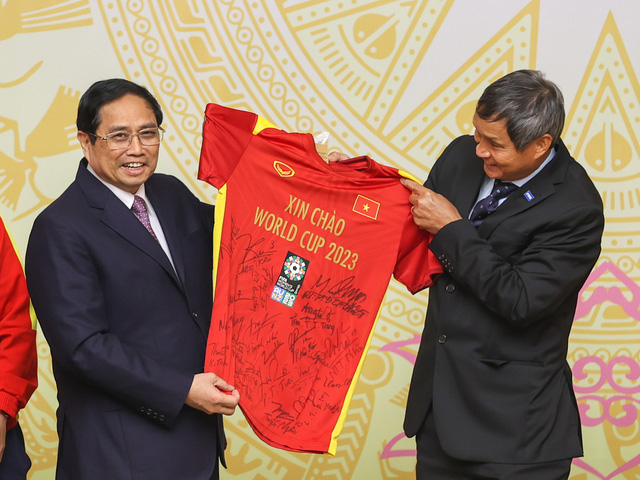 Thủ tướng Phạm Minh Chính chúc mừng ĐT bóng đá nữ Việt Nam