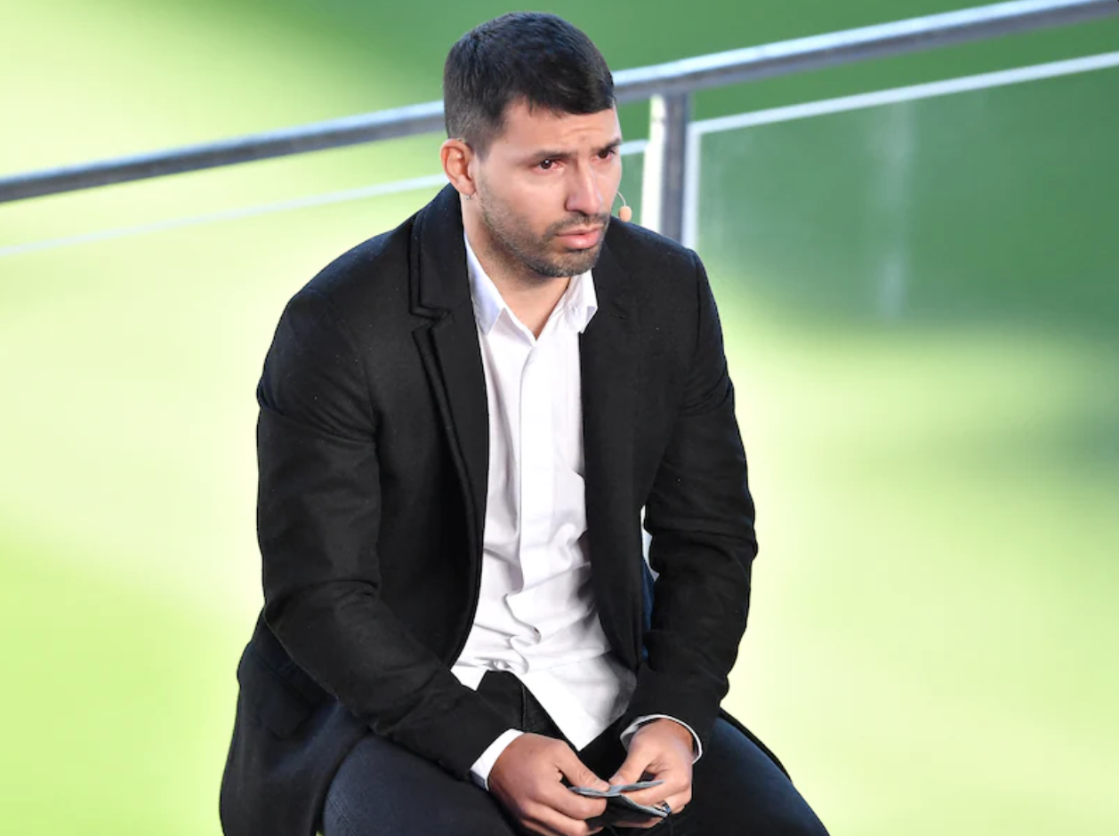 Aguero bị cấm đến thăm tuyển Argentina và bạn thân Messi tại World Cup 2022