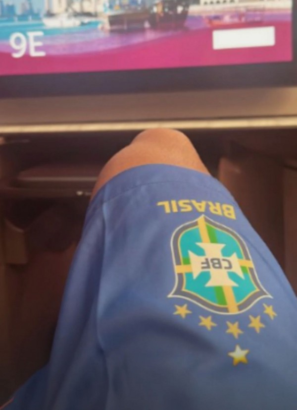 Neymar đáp trả đanh thép khi bị chỉ trích 