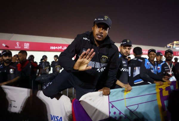 Tàu hải quân Pakistan đến Qatar để bảo vệ World Cup 2022