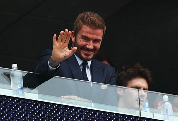 Biểu cảm gây sốt của Beckham trận Anh hòa nhạt Ghana: Hôn gió, gãi trán, ôm đầu thất vọng và… Biểu cảm gây sốt của Beckham trận Anh hòa nhạt Ghana: Hôn gió, gãi trán, ôm đầu thất vọng và…