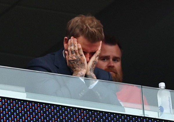 Biểu cảm gây sốt của Beckham trận Anh hòa nhạt Ghana: Hôn gió, gãi trán, ôm đầu thất vọng và… Biểu cảm gây sốt của Beckham trận Anh hòa nhạt Ghana: Hôn gió, gãi trán, ôm đầu thất vọng và…