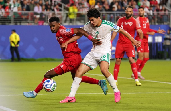 Cầu thủ gốc Việt giúp Algeria ngược dòng thắng Jordan, khiến HLV Jordan nể phục: FIFA vinh danh đặc biệt
