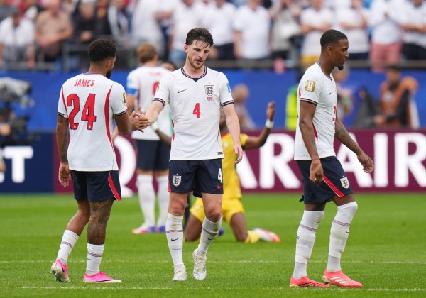 Declan Rice gây lo lắng cho đội tuyển Anh, HLV Tuchel cho cầu thủ đi chơi golf