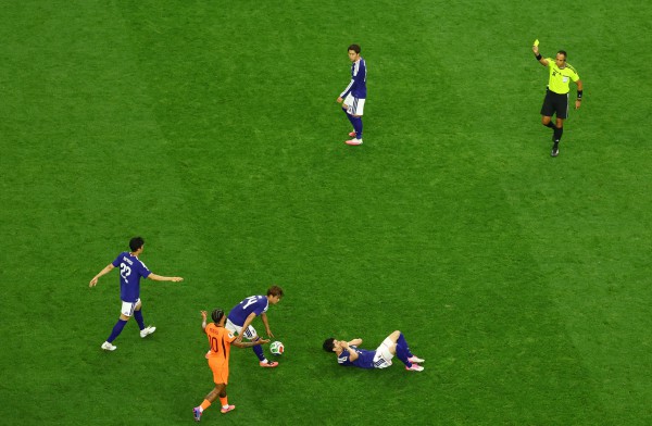 Depay gây phẫn nộ vì đánh vào mặt cầu thủ Nhật Bản, video lộ chứng cứ ‘rành rành’: VAR bị réo tên Depay gây phẫn nộ vì đánh vào mặt cầu thủ Nhật Bản, video lộ chứng cứ ‘rành rành’: VAR bị réo tên