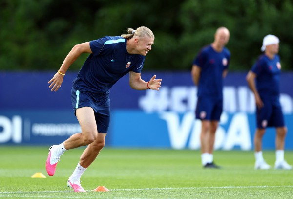 Haaland và Odegaard mang theo giấc mơ World Cup của Na Uy, gặp Iraq lúc mấy giờ?
