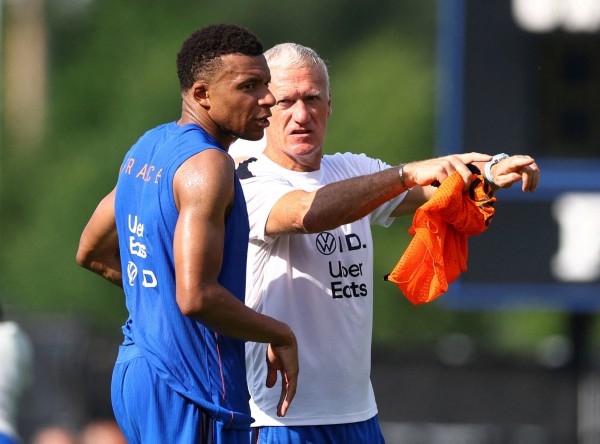 Mbappe bất ngờ 'né' họp báo trước trận gặp Senegal, đội tuyển Pháp đưa lý do khó tin Mbappe bất ngờ 'né' họp báo trước trận gặp Senegal, đội tuyển Pháp đưa lý do khó tin