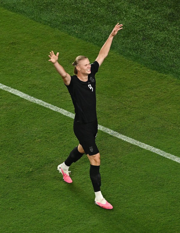 Messi dẫn đầu, Ronaldo trở lại: World Cup 2026 phá mọi chuẩn mực 'Chiếc giày vàng'
