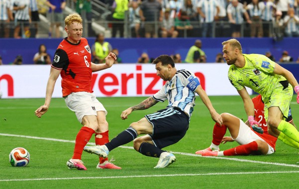 Messi quá hay, Argentina tăng vọt cơ hội vô địch World Cup 2026: Áp sát Tây Ban Nha