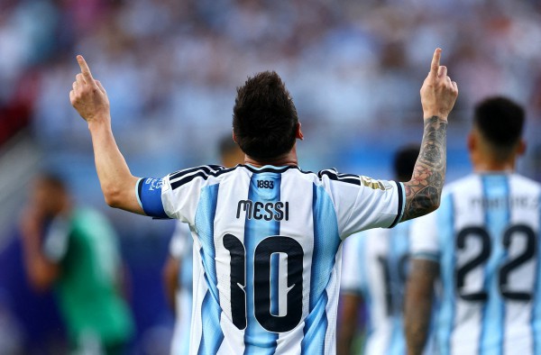 Messi và Mbappe sẽ đua nhau làm điều thần kỳ, khiến kỷ lục World Cup của Klose thành... dĩ vãng Messi và Mbappe sẽ đua nhau làm điều thần kỳ, khiến kỷ lục World Cup của Klose thành... dĩ vãng