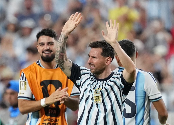 Messi và Mbappe sẽ đua nhau làm điều thần kỳ, khiến kỷ lục World Cup của Klose thành... dĩ vãng Messi và Mbappe sẽ đua nhau làm điều thần kỳ, khiến kỷ lục World Cup của Klose thành... dĩ vãng