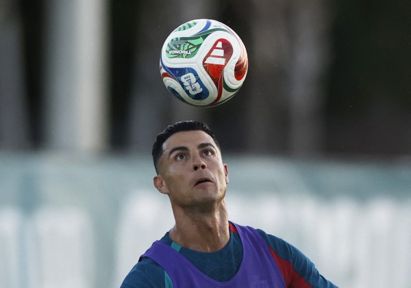 Ronaldo và Bồ Đào Nha ‘mang’ Diogo Jota đến World Cup 2026: Hành động đặc biệt khiến khán giả rơi lệ! Ronaldo và Bồ Đào Nha ‘mang’ Diogo Jota đến World Cup 2026: Hành động đặc biệt khiến khán giả rơi lệ!