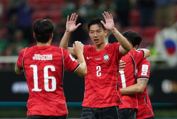 Son Heung-min mờ nhạt, Hàn Quốc vẫn thắng kịch tính: Đẳng cấp 'chiến binh Taeguk' Son Heung-min mờ nhạt, Hàn Quốc vẫn thắng kịch tính: Đẳng cấp 'chiến binh Taeguk'