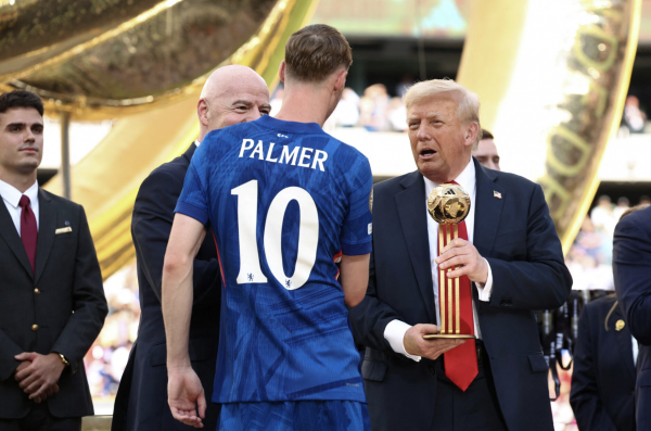 Tổng thống Trump và Chủ tịch FIFA Infantino sẽ cùng trao cúp vô địch World Cup 2026
