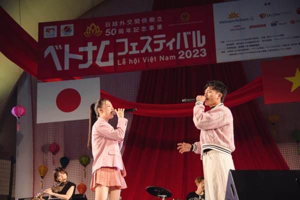 Amee, Grey D "cháy" hết mình cùng loạt hit Vpop tại VietNam Festival ở Nhật Bản