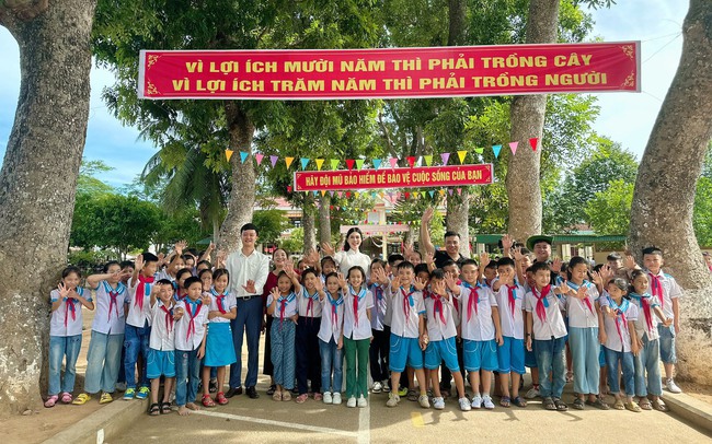 Ca sĩ Thi Phượng phát hành MV "Tha thiết tình quê", giới thiệu nhiều cảnh đẹp của Tân Kỳ, Nghệ An