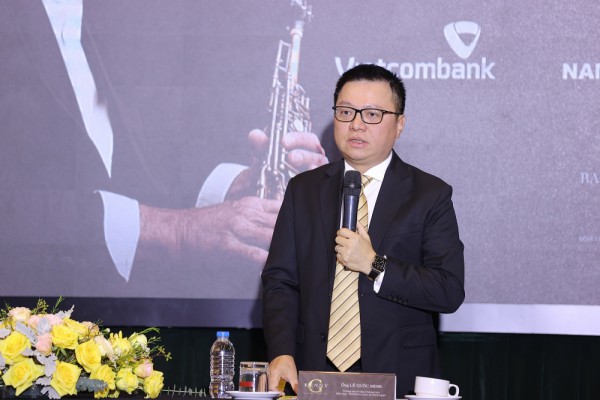 Huyền thoại saxophone Kenny G trở lại Việt Nam làm concert