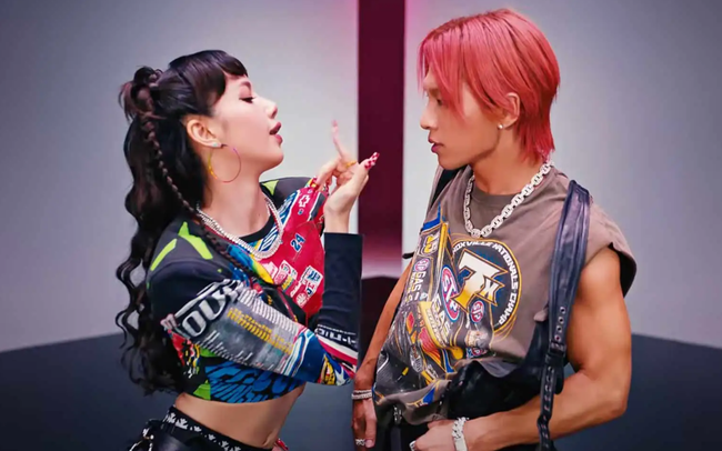 Kết hợp cùng Lisa (BLACKPINK), Taeyang dẫn đầu iTunes tại 40 quốc gia