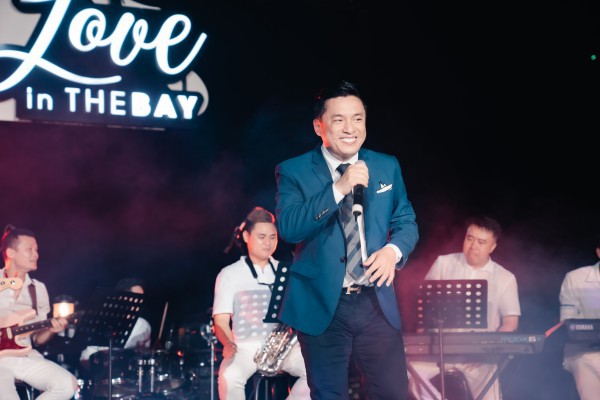 Lam Trường khiến fans trở về hồi ức tuổi thơ trên sân khấu “Love in the Bay”