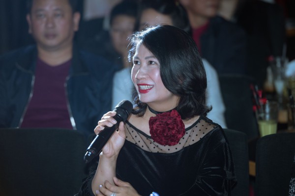 Mai Diệu Ly rơi nước mắt vì xúc động trong ngày ra mắt album tri ân nhạc sĩ Phú Quang