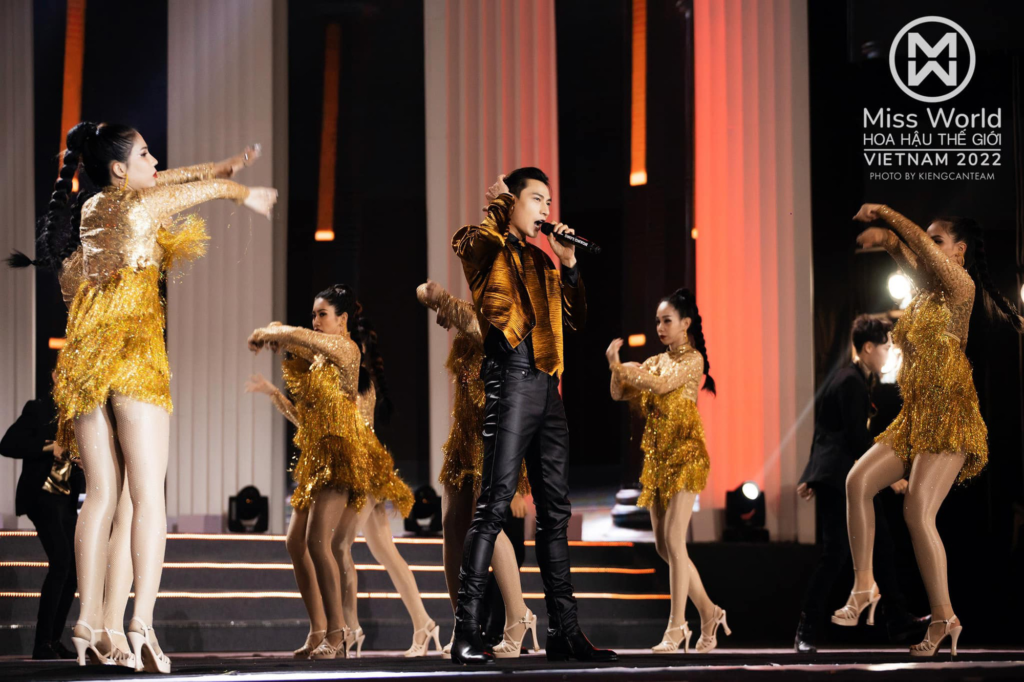 Mỹ Tâm khuấy động sân khấu Miss World Vietnam 2022