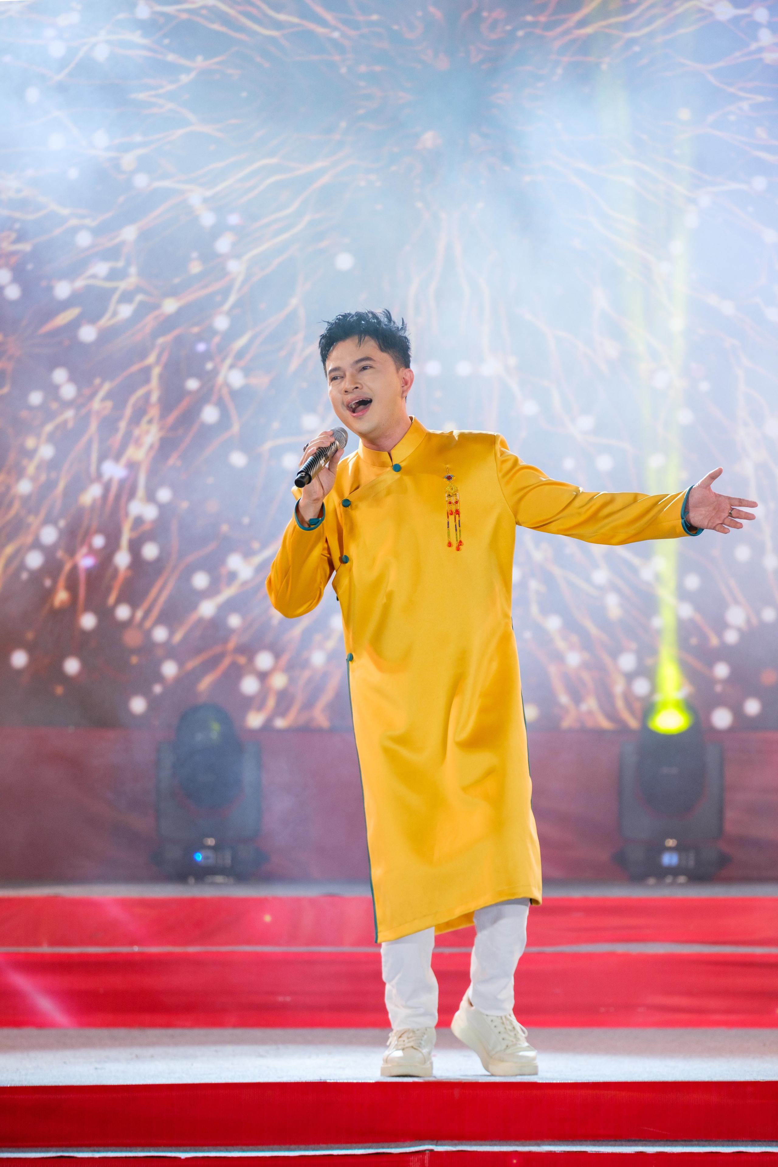 Nam Cường làm liveshow miễn phí cho 1000 khán giả ngày giáp Tết