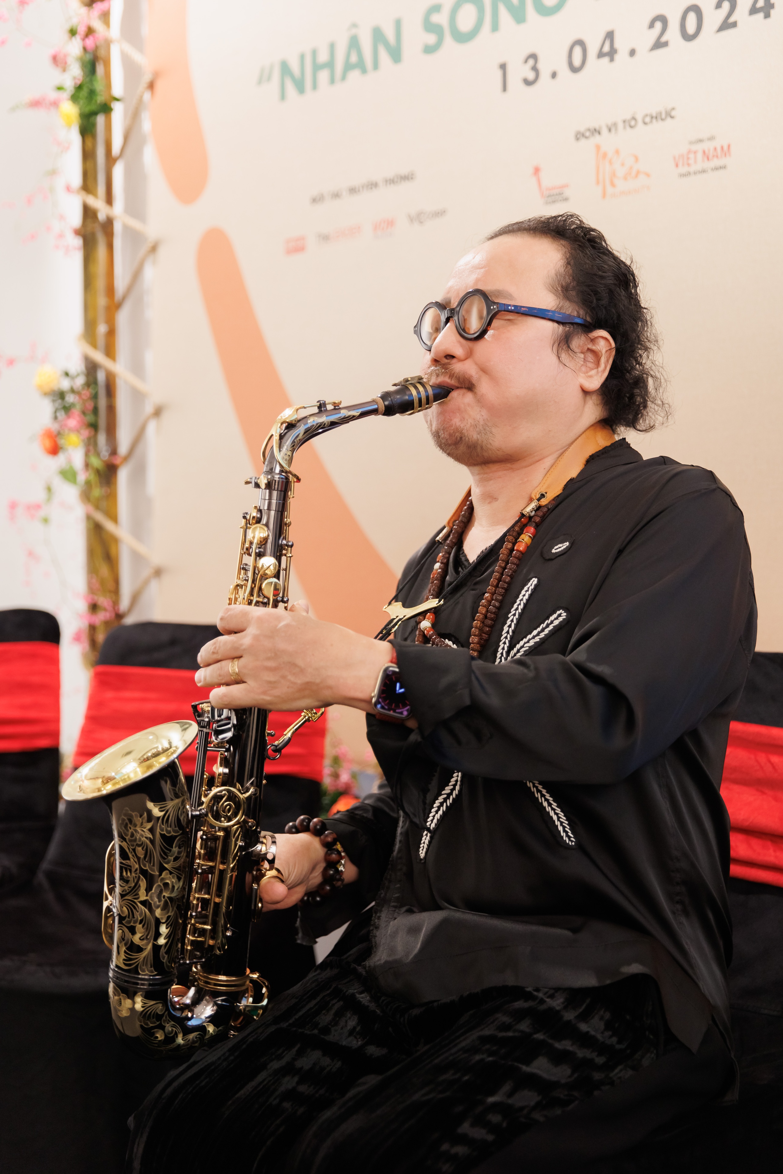 Nghệ sĩ saxophone Trần Mạnh Tuấn: "Hồi sinh" nhờ âm nhạc