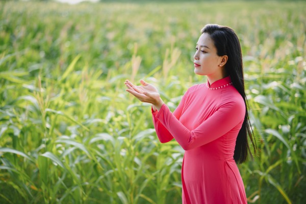 Sao Mai Huyền Trang ra mắt 4 MV trong dự án âm nhạc dân gian "Về miền ký ức"