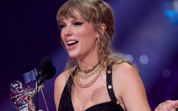 Taylor Swift giành giải Bài hát của năm tại VMAs 2023: “Phần yêu thích nhất trong công việc của tôi”