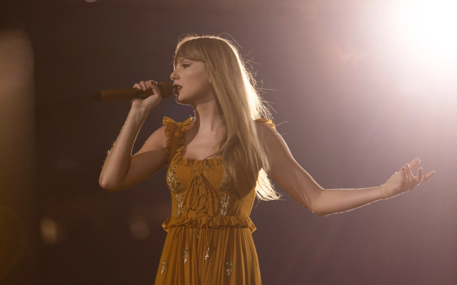 Taylor Swift lập kỉ lục, sở hữu 10 album lọt top 100 trên BXH Billboard cùng lúc