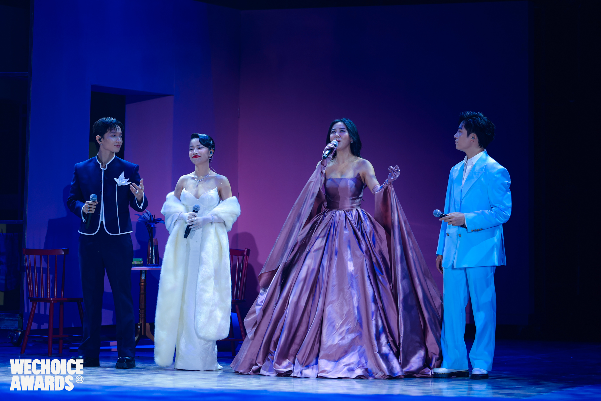 WeChoice Awards 2023: Đen Vâu tự hào hát với “những người bình thường”, diva Mỹ Linh thử debut cùng dàn Chị đẹp