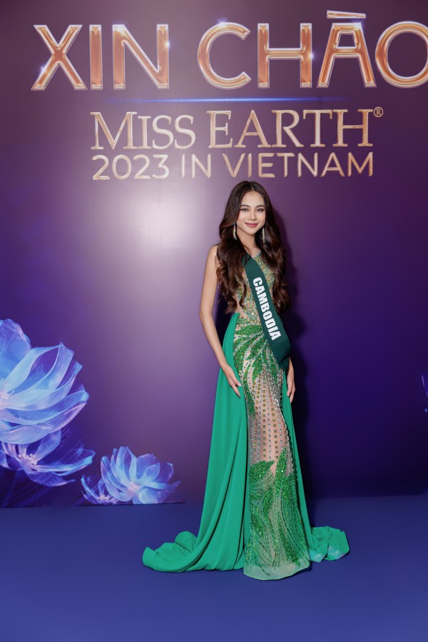 90 thí sinh Miss Earth 2023 ra mắt khán giả Việt Nam, khoe nhan sắc quyến rũ với trang phục dạ hội