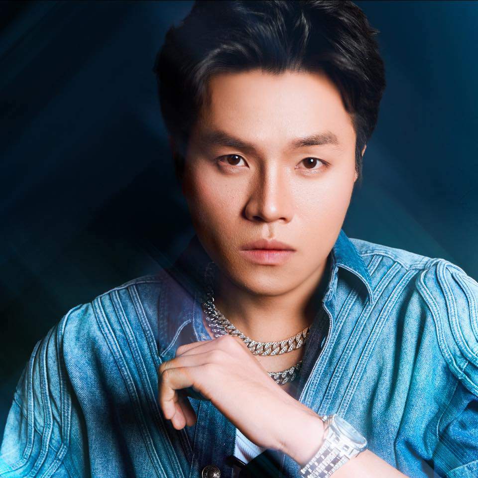 Gặp gỡ anh chàng "tẻn tẻn" trong Cách em 1 milimet