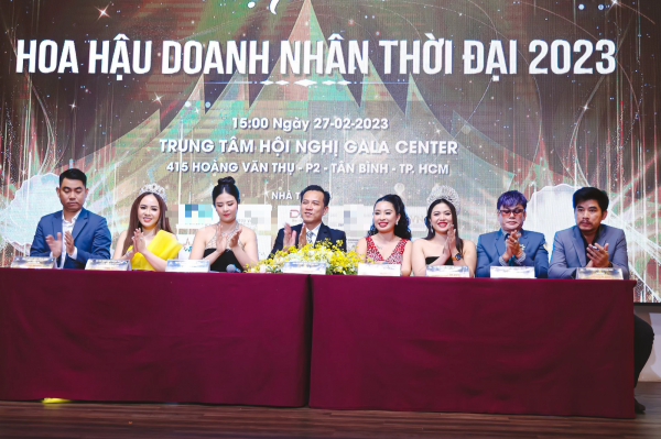 Hoa hậu Ngọc Hân nói về chồng: “Bên anh, tôi có một bờ vai rất vững chắc để dựa vào” Hoa hậu Ngọc Hân nói về chồng: “Bên anh, tôi có một bờ vai rất vững chắc để dựa vào”