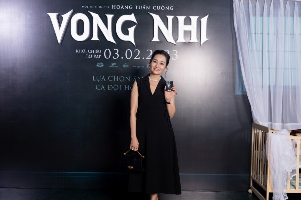 Nghệ sĩ Việt tề tựu trên thảm đỏ lễ ra mắt phim “Vong nhi”