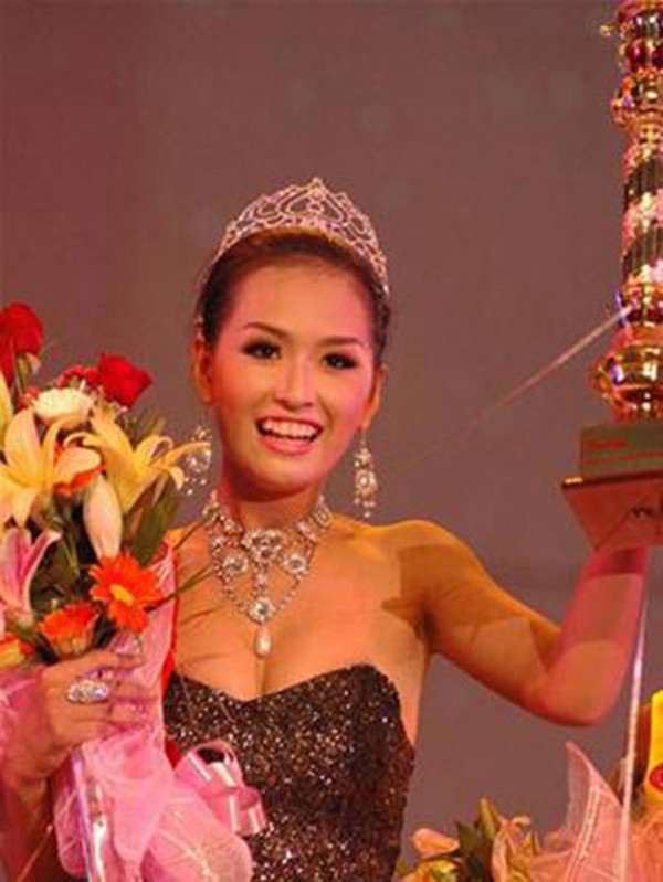 Nhan sắc hoa hậu cao nhất Việt Nam lúc đăng quang: 35 tuổi vẫn tỏa sáng