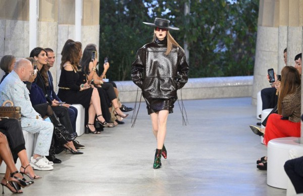 Nicolas Ghesquière giới thiệu bộ sưu tập Louis Vuitton Cruise 2025