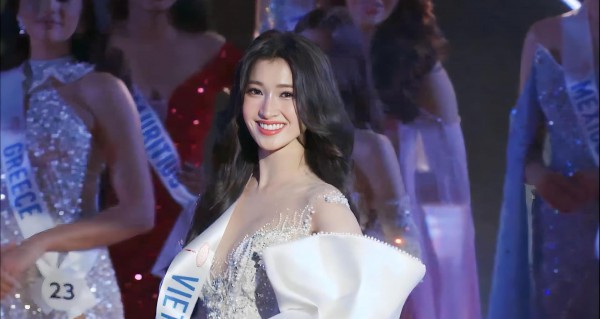 Phương Nhi trở về Việt Nam sau khi chinh chiến Miss International: Đông fan chờ đón, thần sắc ra sao?