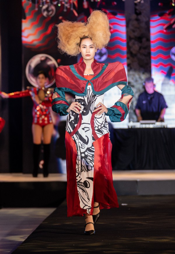 1000 người mẫu hội tụ tại chương trình thời trang quảng bá du lịch Việt