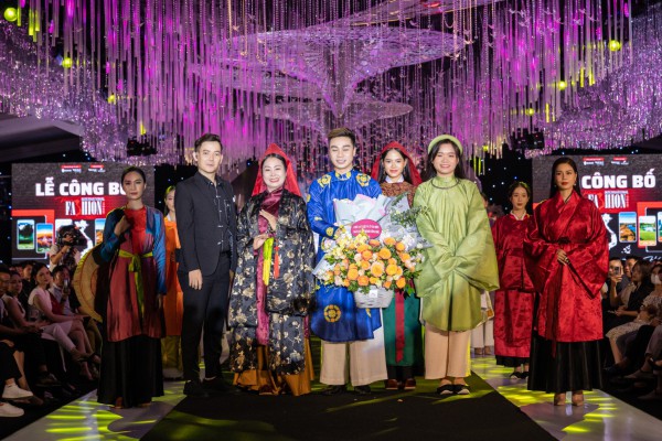 1000 người mẫu hội tụ tại chương trình thời trang quảng bá du lịch Việt