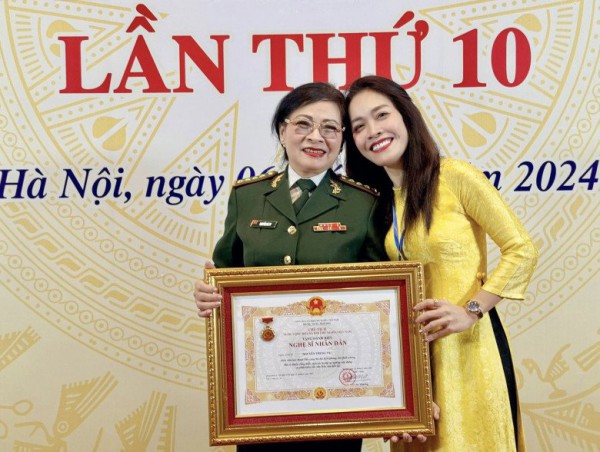 BTV VTV Hoàng Trang nấu toàn những bữa cơm ngon, mẹ ruột là NSND còn "đỉnh" hơn