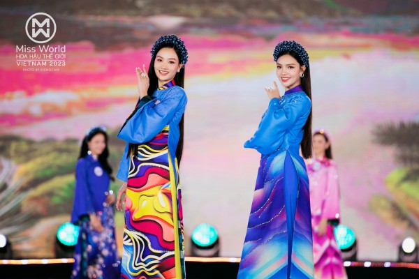 Mãn nhãn BST "Sóng" của NTK Việt Hùng trong đêm CK Miss World Vietnam 2023