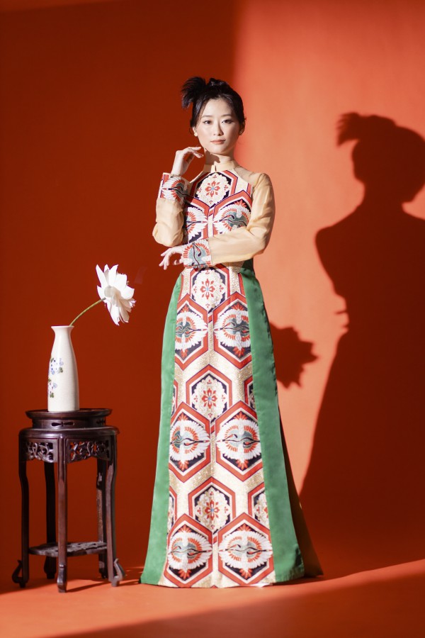 Michiko làm "nàng thơ" cho bộ sưu tập của Hoa hậu Ngọc Hân